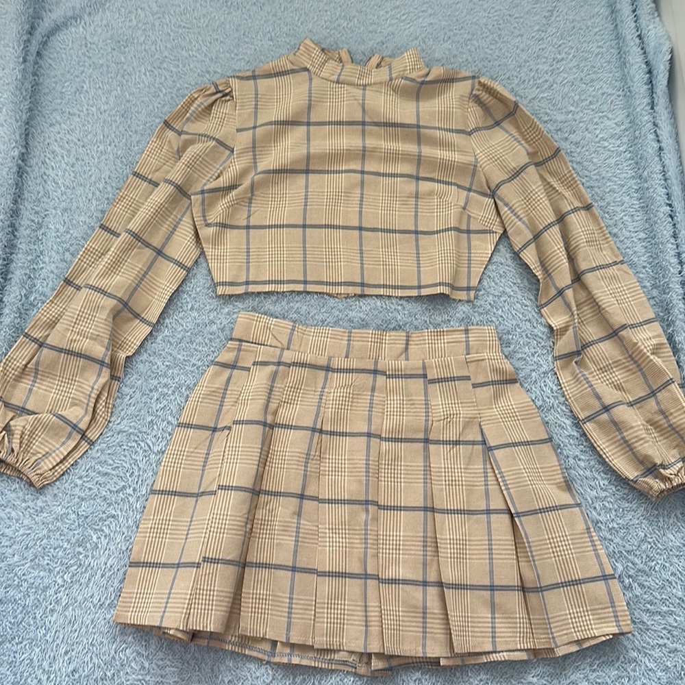 Two piece set